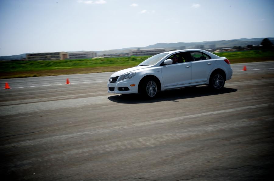  Suzuki Kizashi Sport 2011 года  (фото 12 из 63)